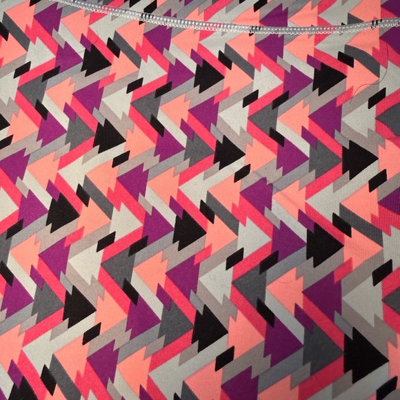 Victoria's Secret Sport Knockout Cropped Leggings - Picture 4 of 7